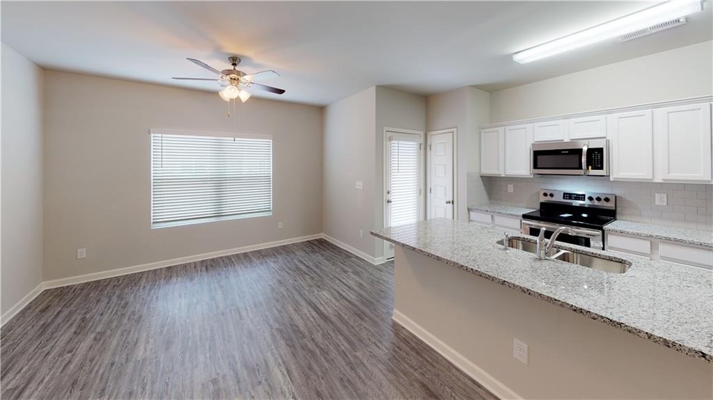 4048 Kingsbrook Boulevard - Photo 2