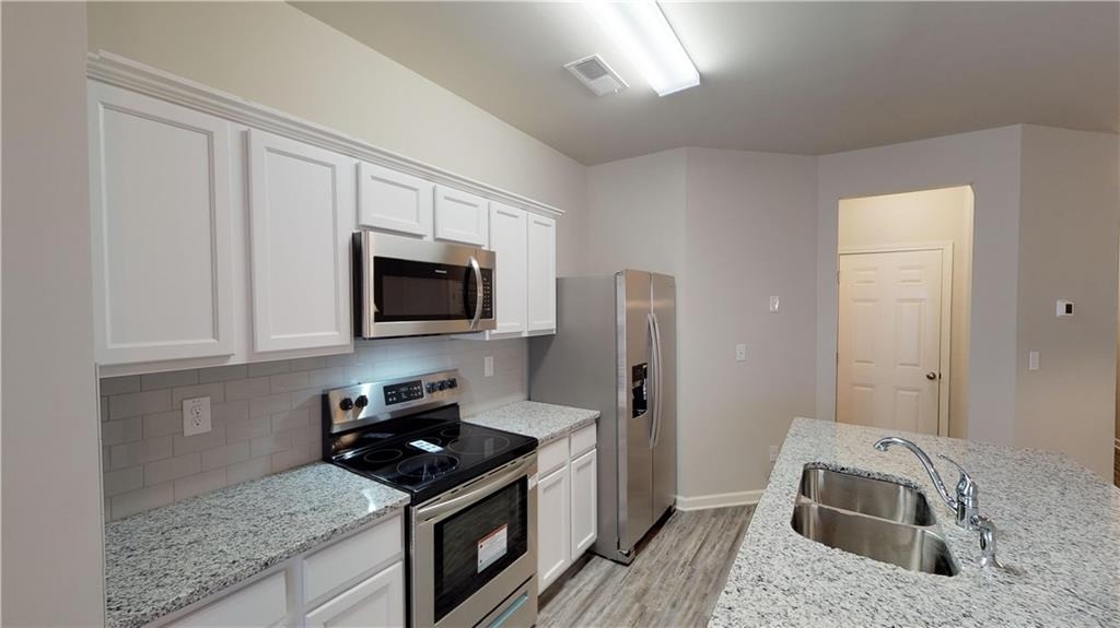 4048 Kingsbrook Boulevard - Photo 1
