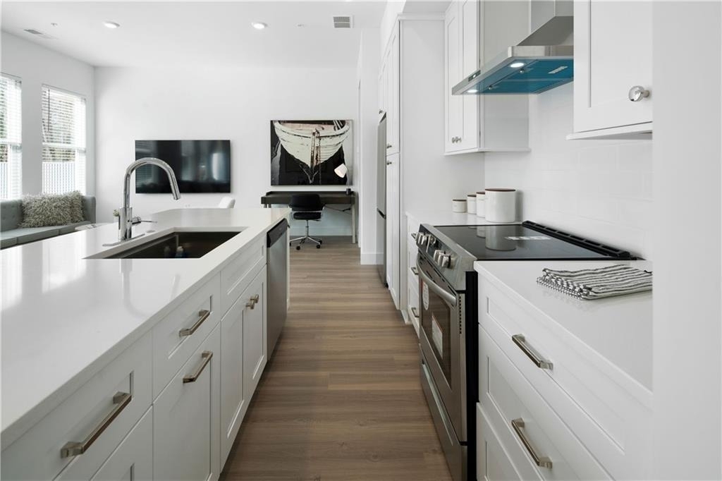 9040 Main Street - Photo 15