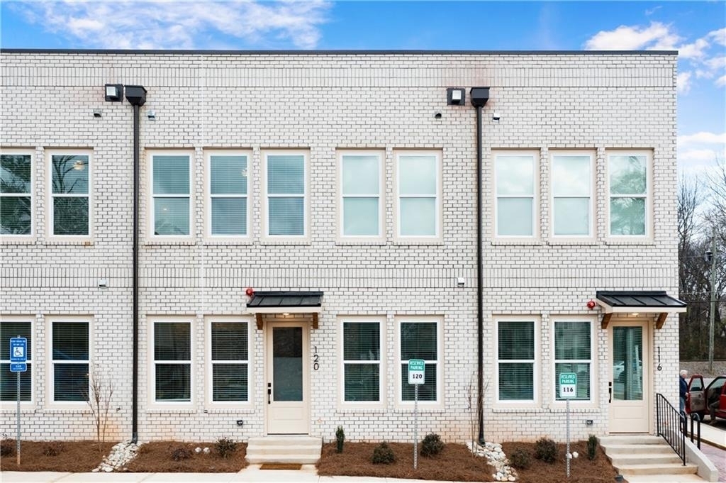 9040 Main Street - Photo 1