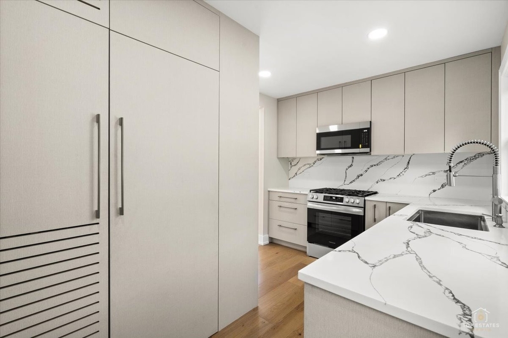 463 Longfellow Avenue - Photo 13