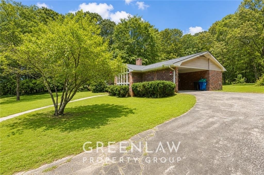 3605 Flat Shoals Road - Photo 2