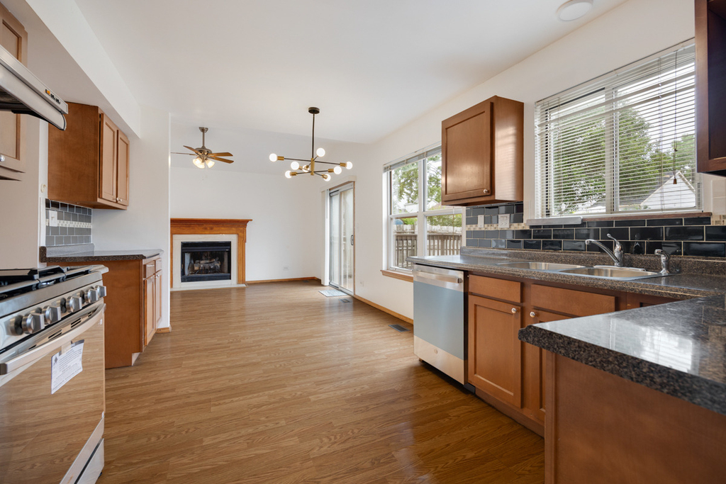 1127 Ashbrook Drive - Photo 10