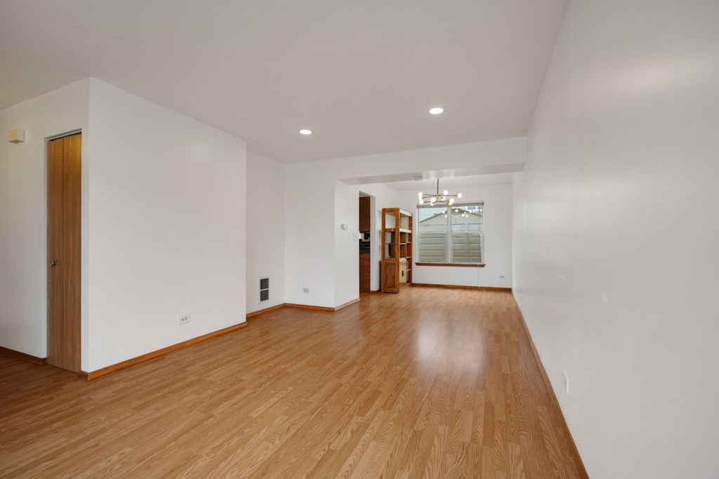 1127 Ashbrook Drive - Photo 5