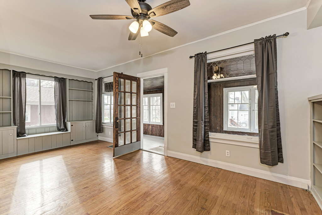 4915 Edward Avenue - Photo 5