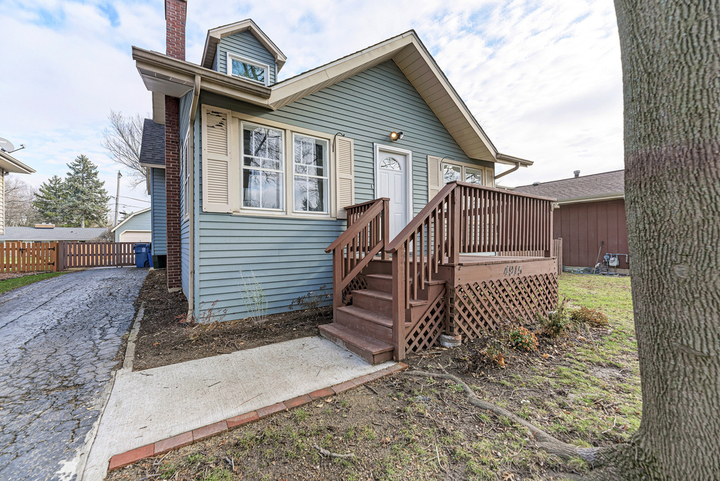 4915 Edward Avenue - Photo 3