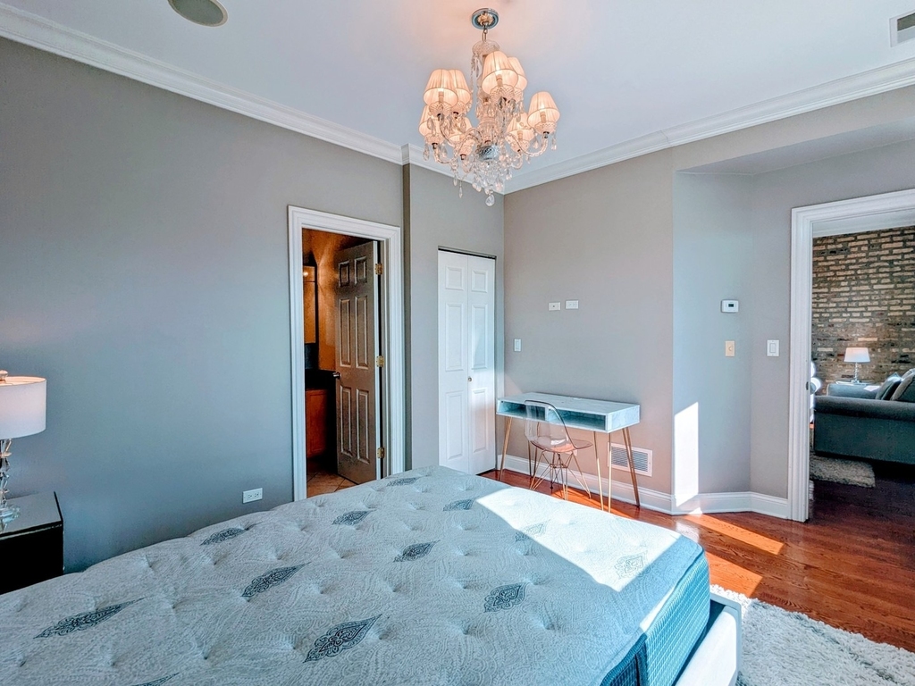 6146 N Ravenswood Avenue - Photo 12
