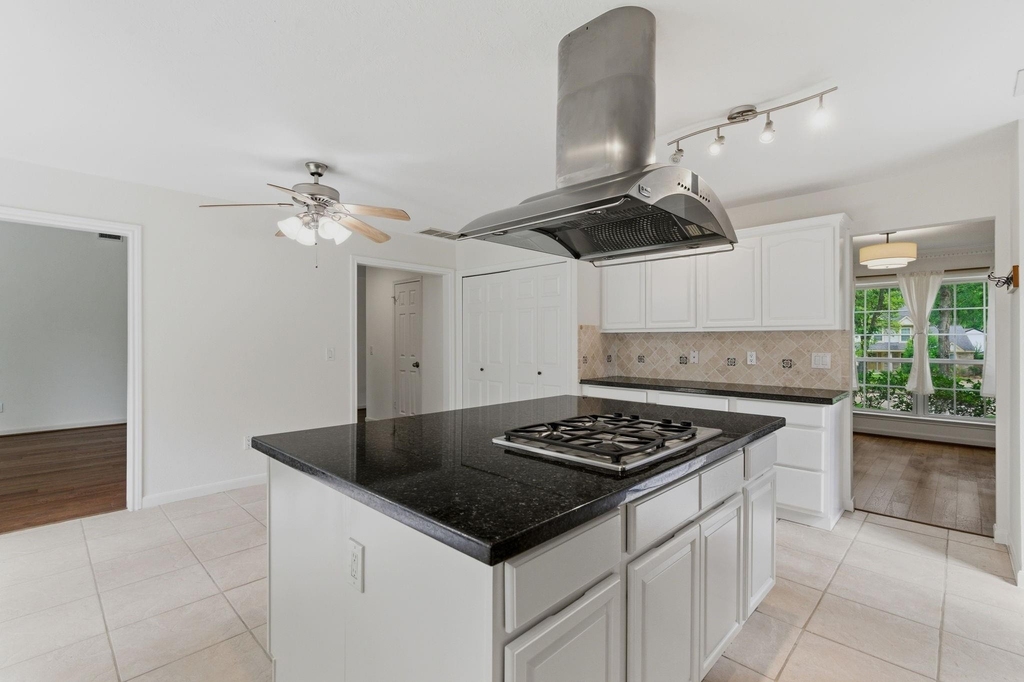 59 Fire Flicker Place - Photo 5