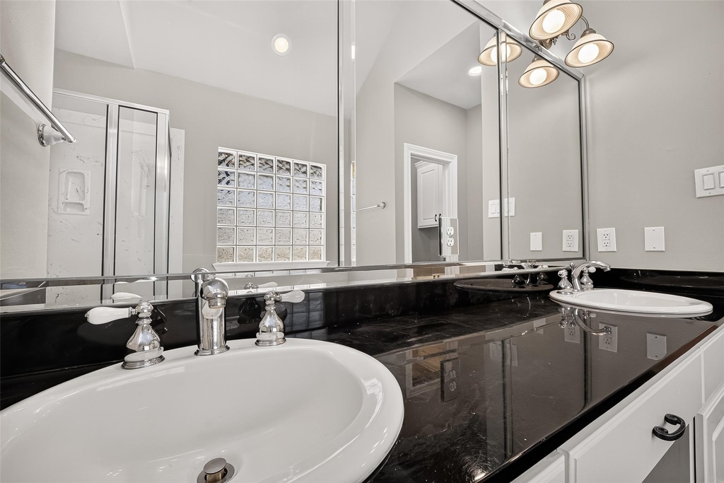 1513 Roy Street - Photo 41