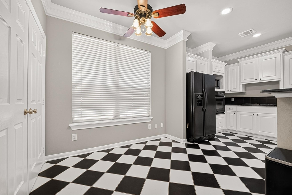 1513 Roy Street - Photo 13