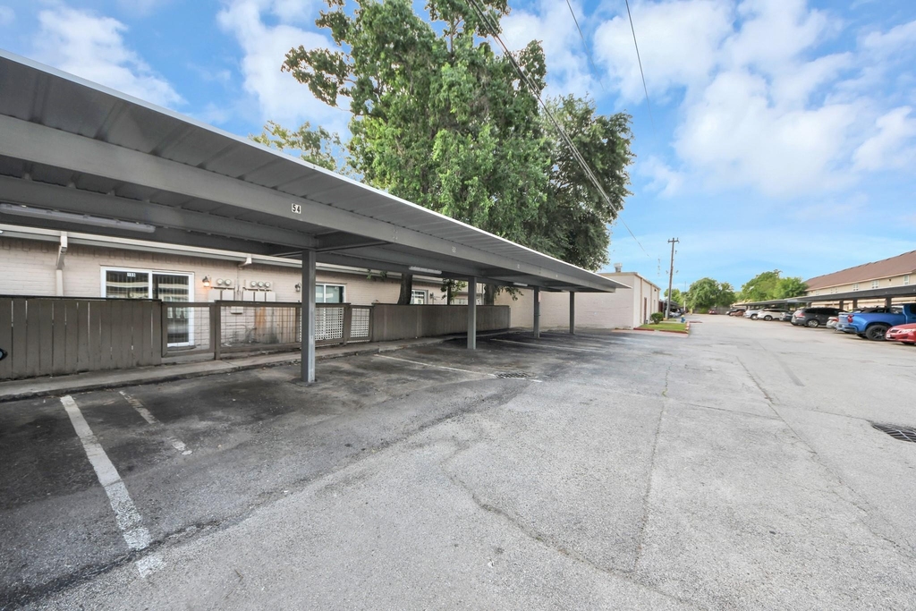 1701 Upland Drive - Photo 18