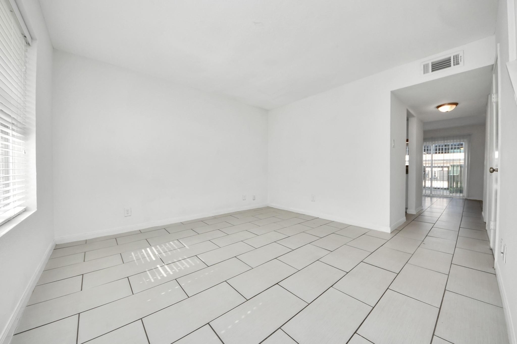 1701 Upland Drive - Photo 11