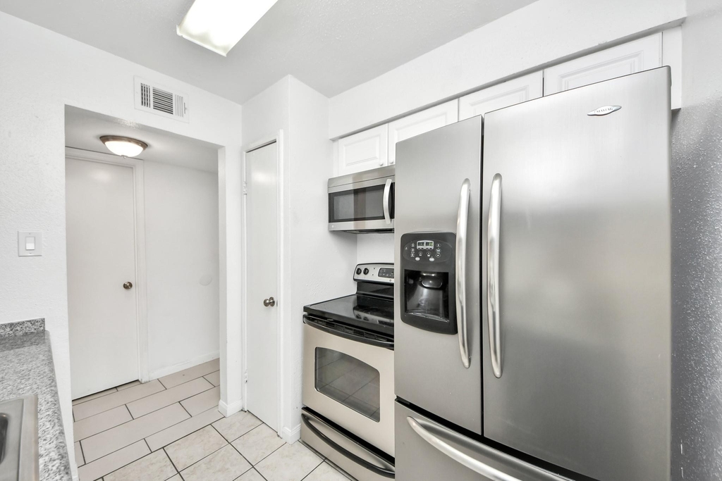 1701 Upland Drive - Photo 9