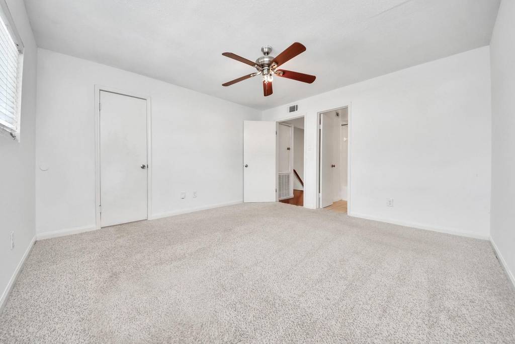 1701 Upland Drive - Photo 5