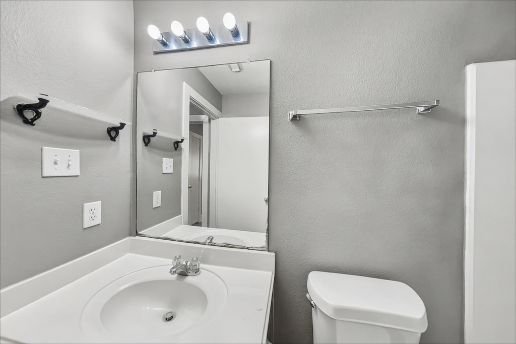 833 Lightningbug Lane - Photo 12