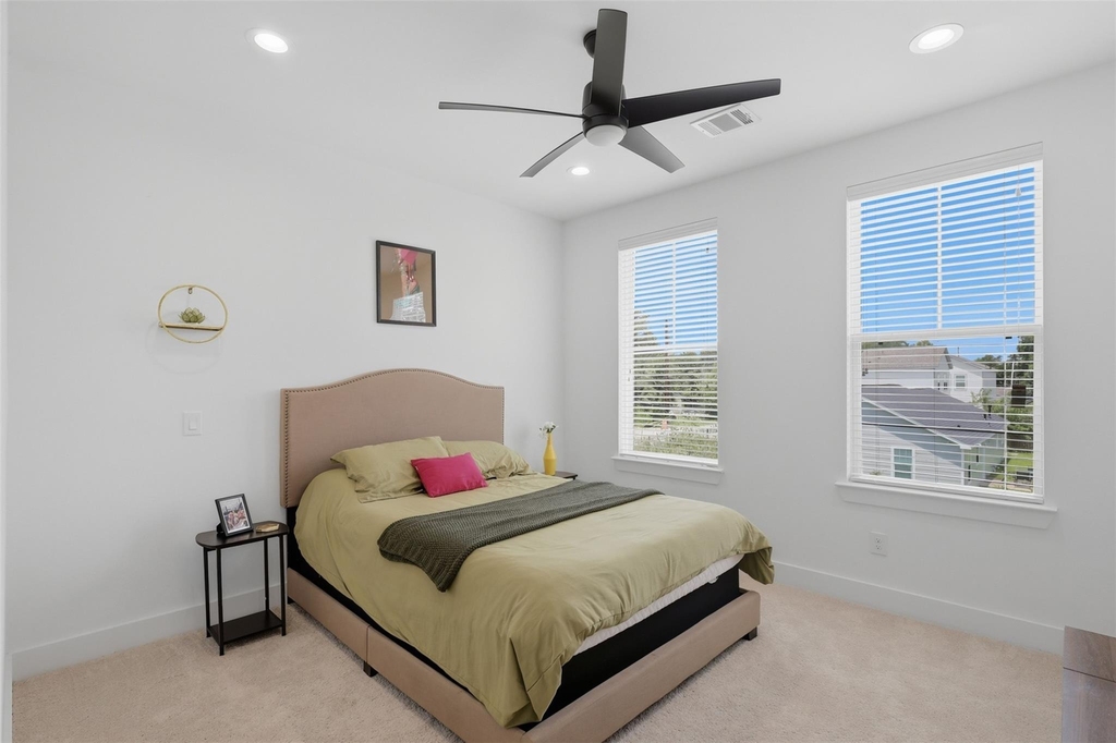 6833 Paris Street - Photo 14