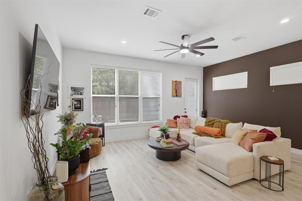 6833 Paris Street - Photo 3