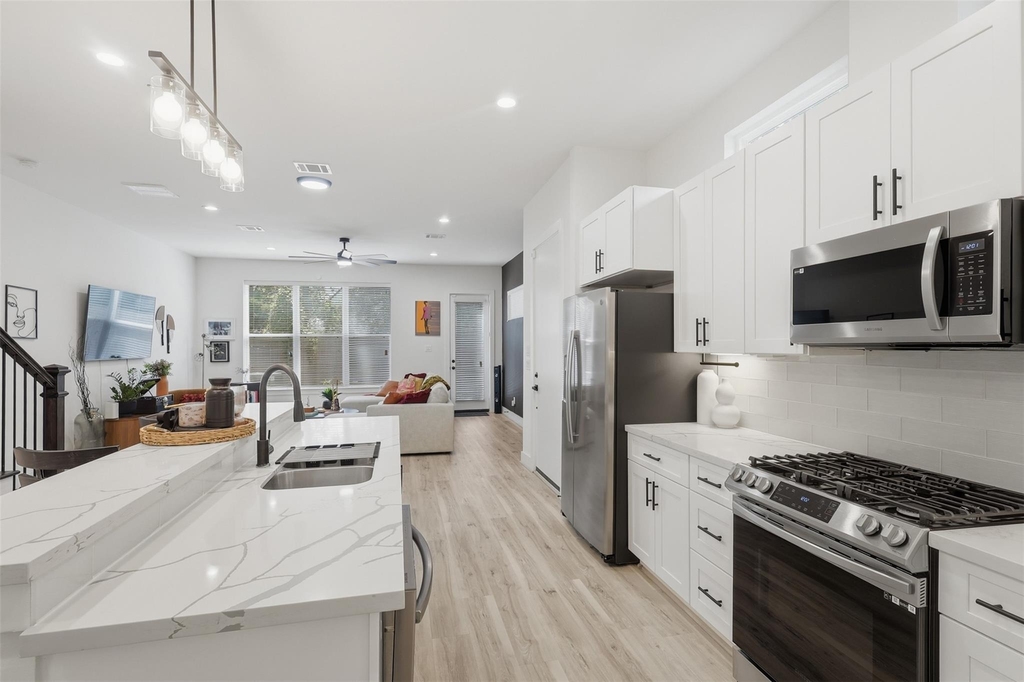 6833 Paris Street - Photo 6