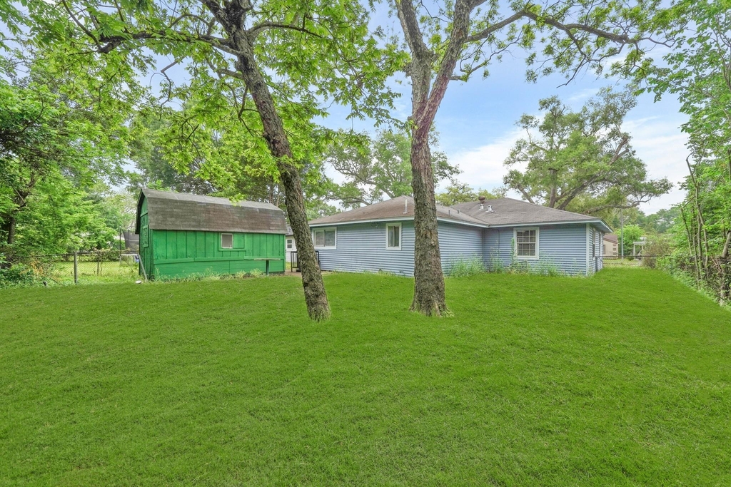 4926 Hull Street - Photo 10