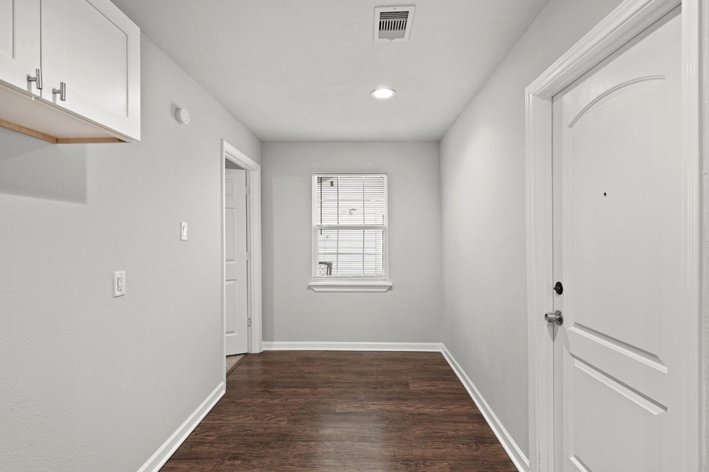 4926 Hull Street - Photo 4