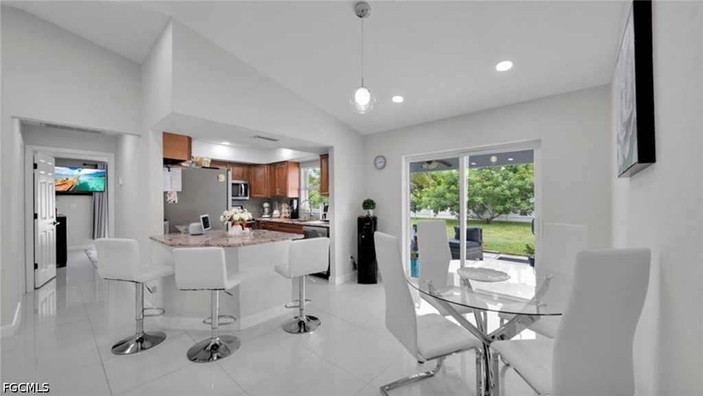 221 Ne 23rd Avenue - Photo 8
