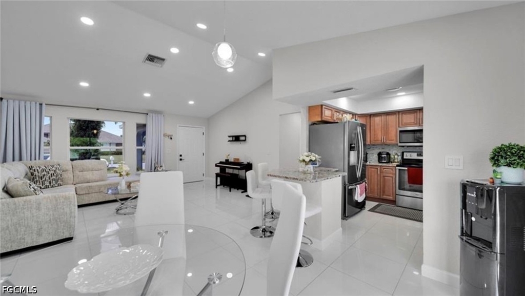 221 Ne 23rd Avenue - Photo 7