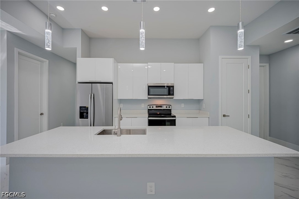 872 Spaulding Street E - Photo 7