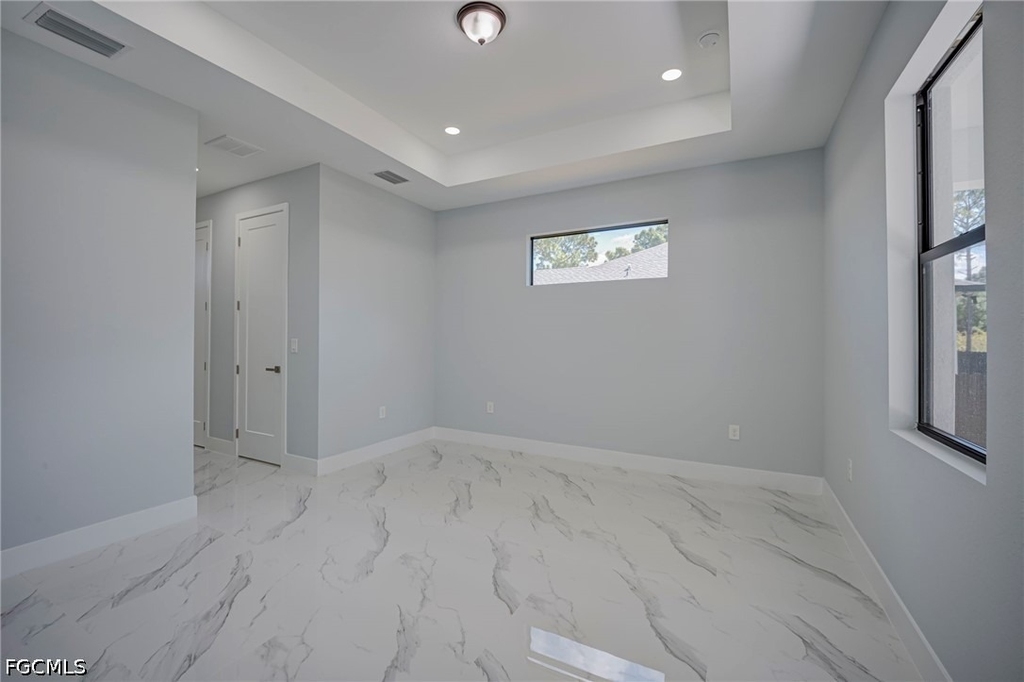 872 Spaulding Street E - Photo 14