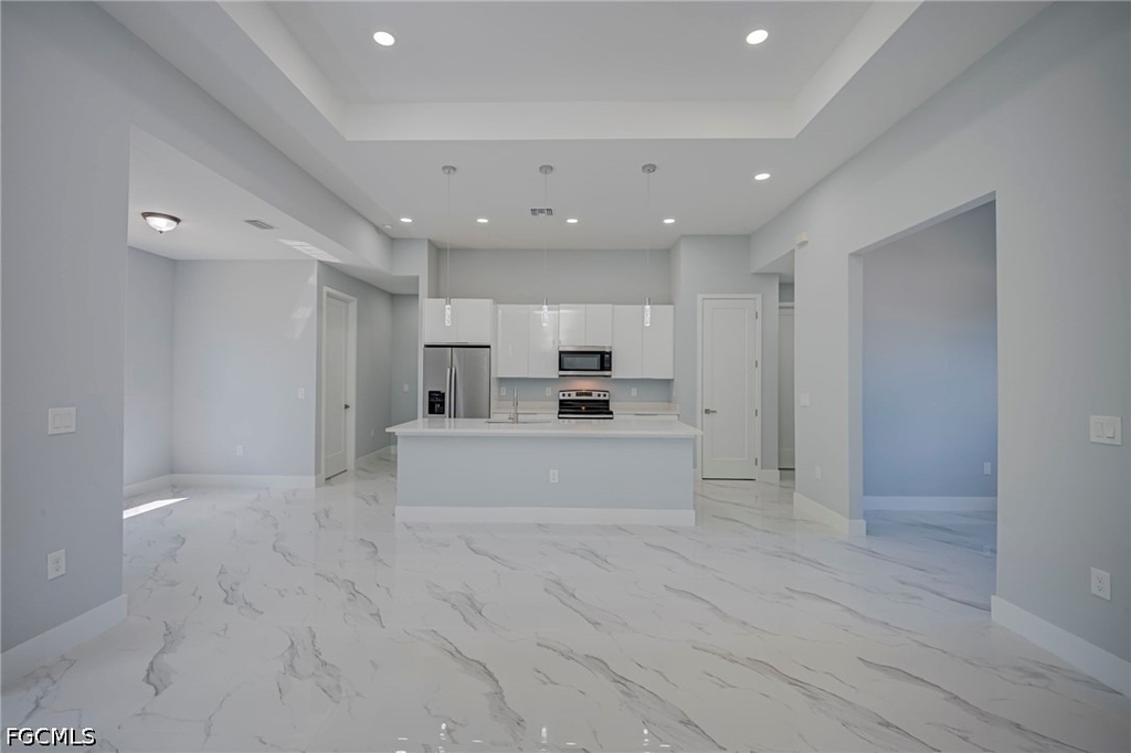 872 Spaulding Street E - Photo 3