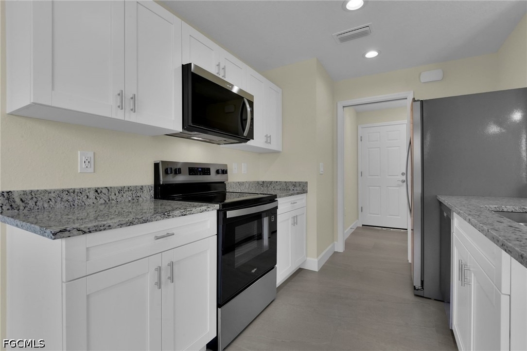 2601 48th Street W - Photo 5