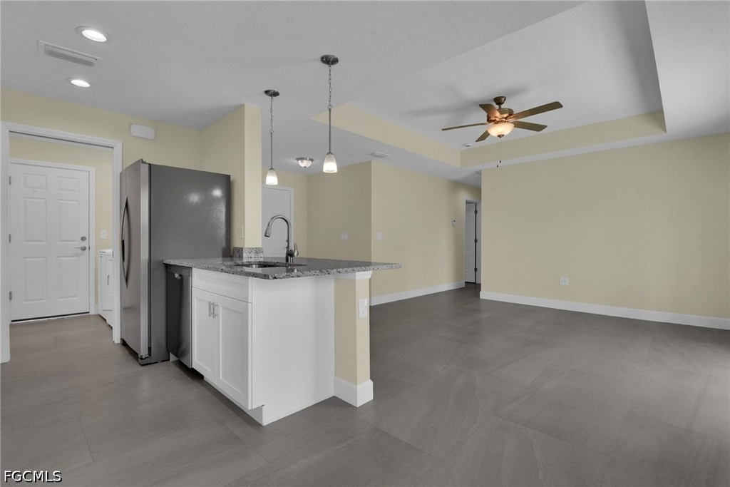 2601 48th Street W - Photo 4