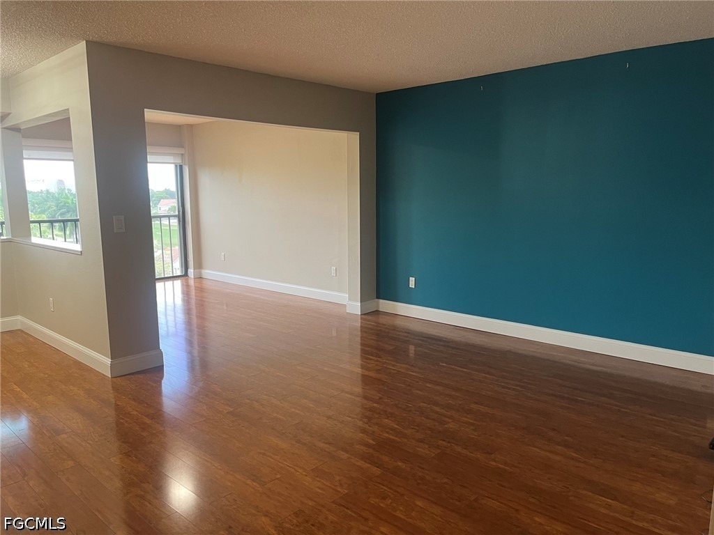 7430 Lake Breeze Drive - Photo 4