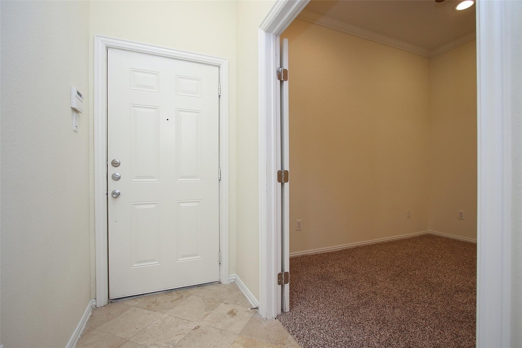 2701 Helena Street - Photo 4