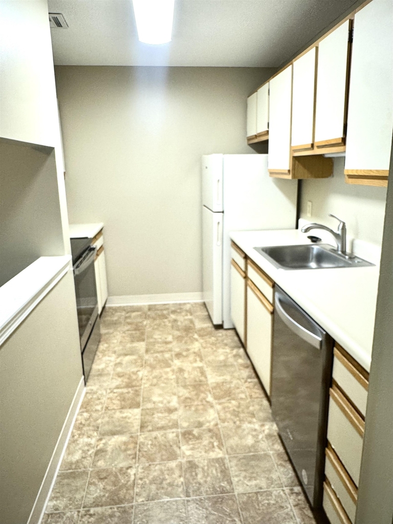 130 Eastern - Photo 6