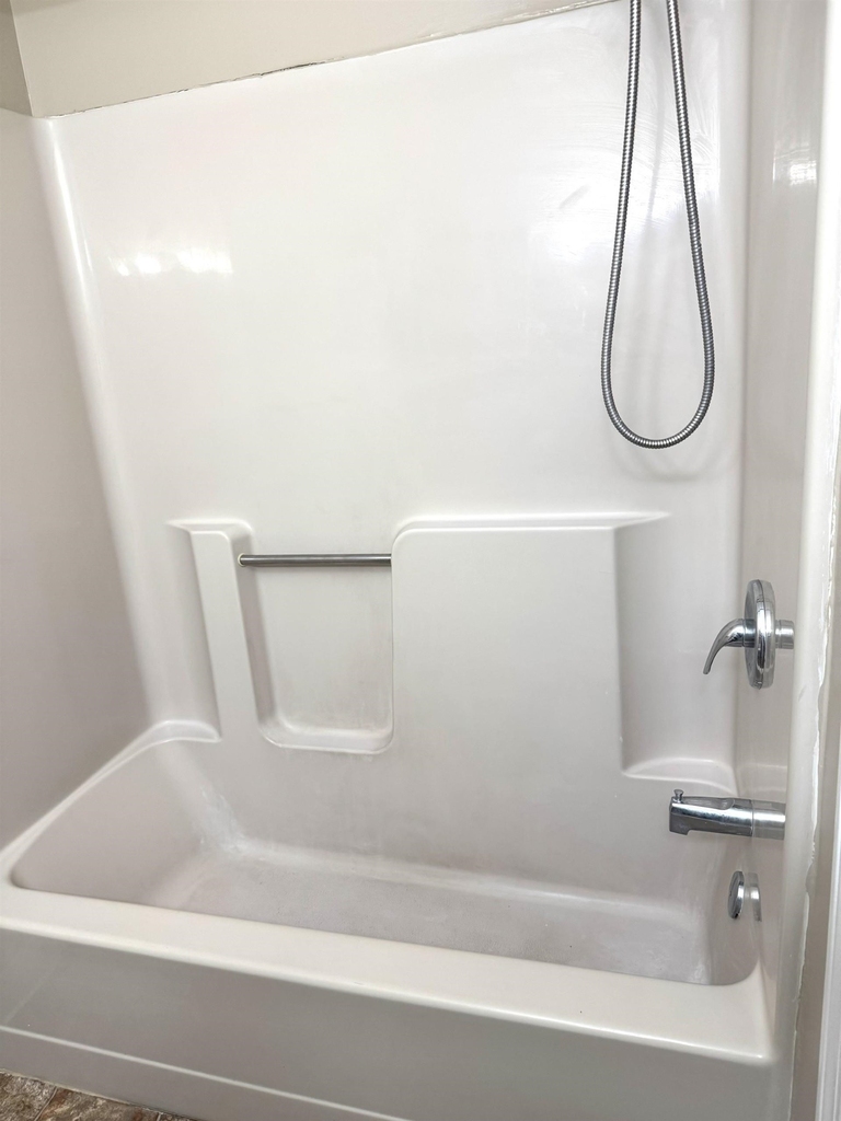 130 Eastern - Photo 10