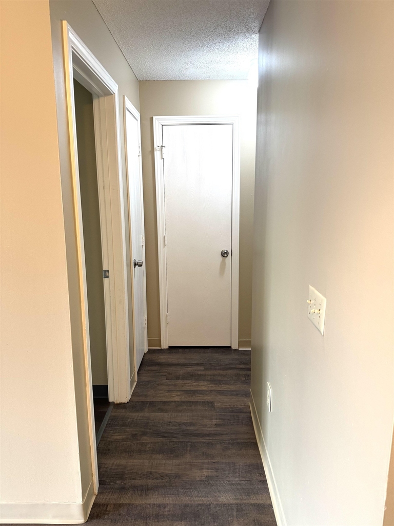 130 Eastern - Photo 8