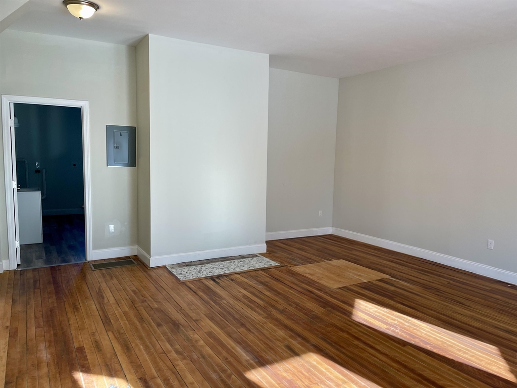 90 Pleasant - Photo 2