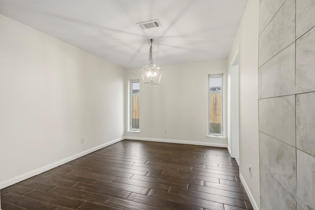 830 Seacliff Drive - Photo 3