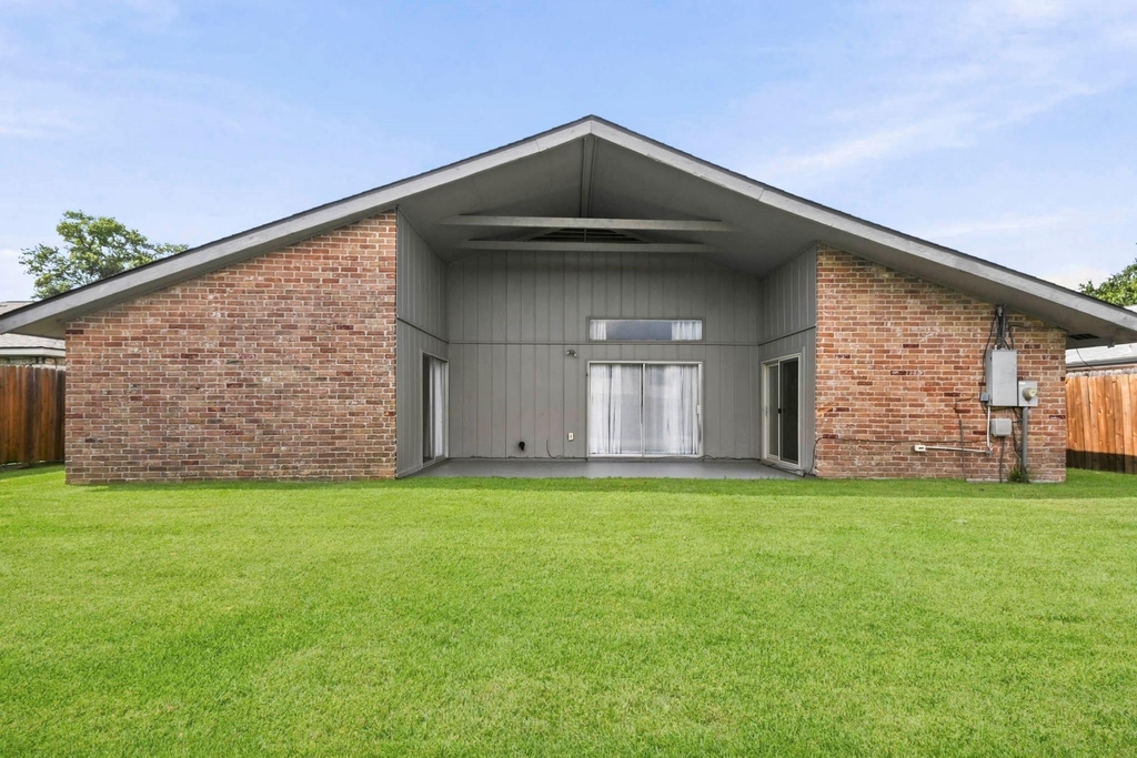 830 Seacliff Drive - Photo 16