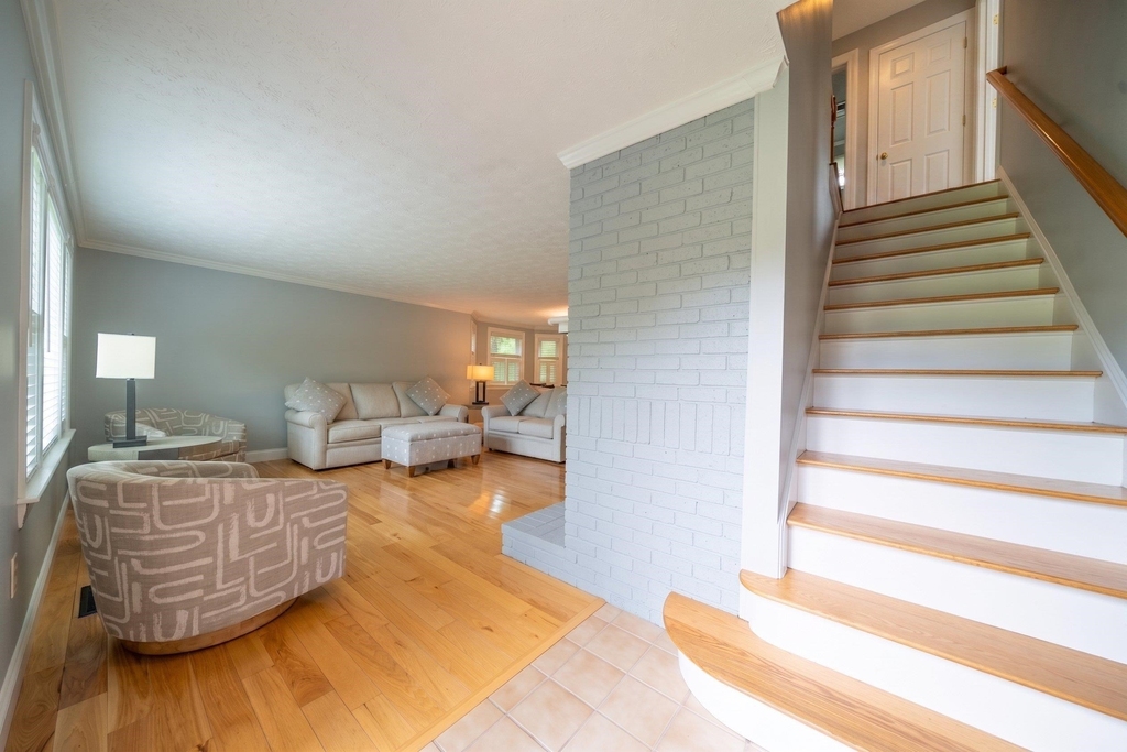 246 Winding Pond - Photo 3