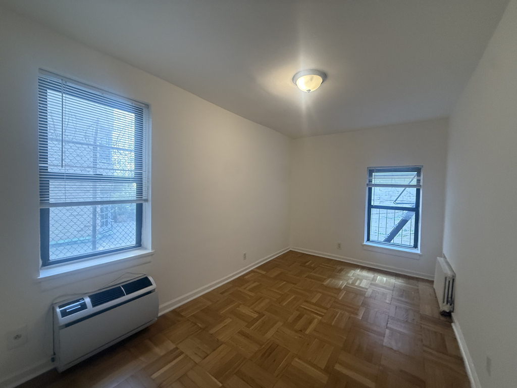 191 East 76th Street - Photo 3