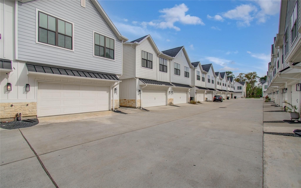 6420 Highland Pine Lane - Photo 36