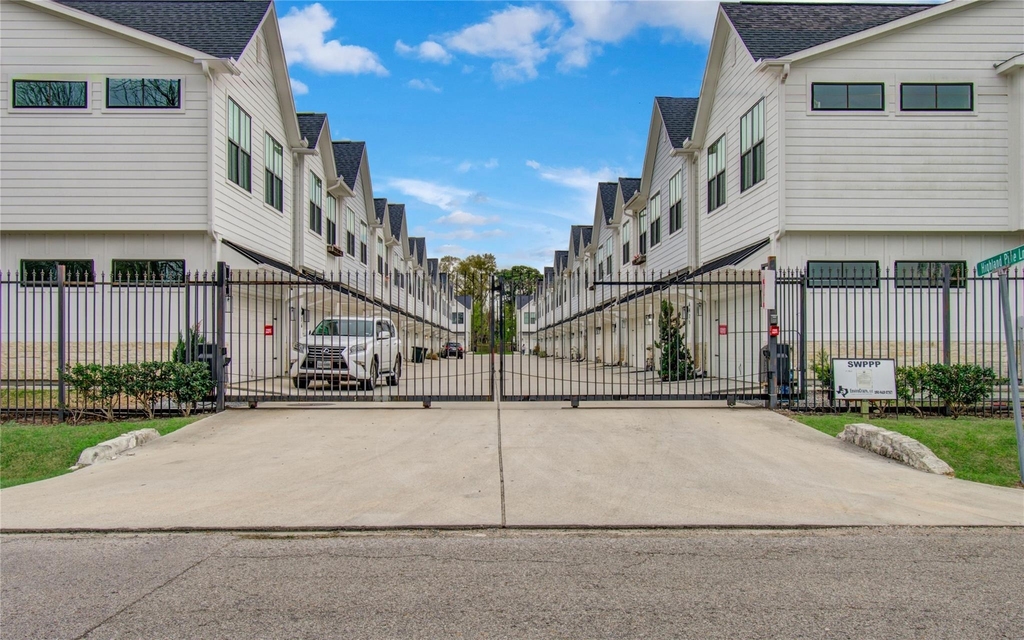 6420 Highland Pine Lane - Photo 1