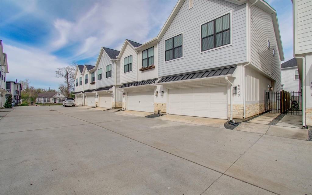 6420 Highland Pine Lane - Photo 34