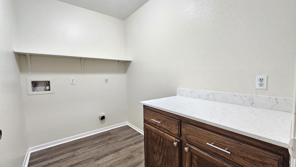 10303 Old Towne Lane - Photo 17