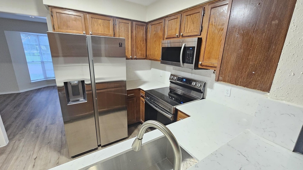 10303 Old Towne Lane - Photo 9