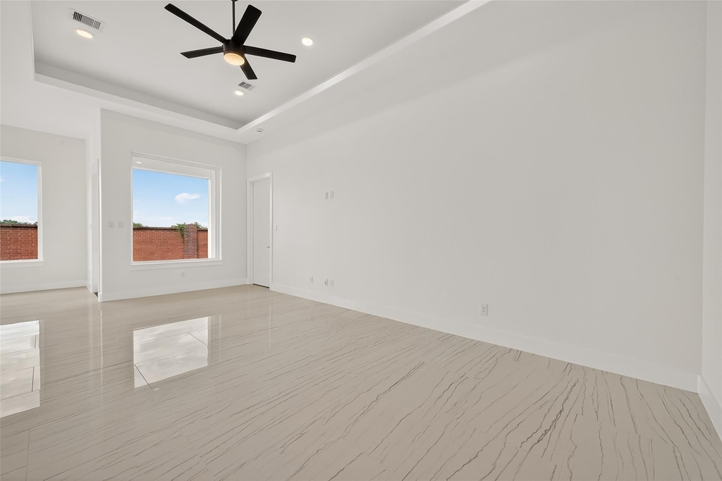 2226 Syrian Street - Photo 9