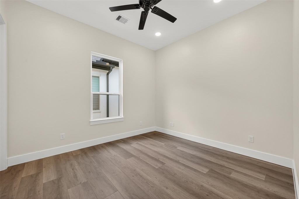 2226 Syrian Street - Photo 28