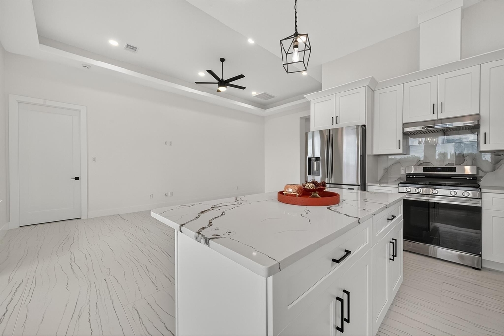 2226 Syrian Street - Photo 22