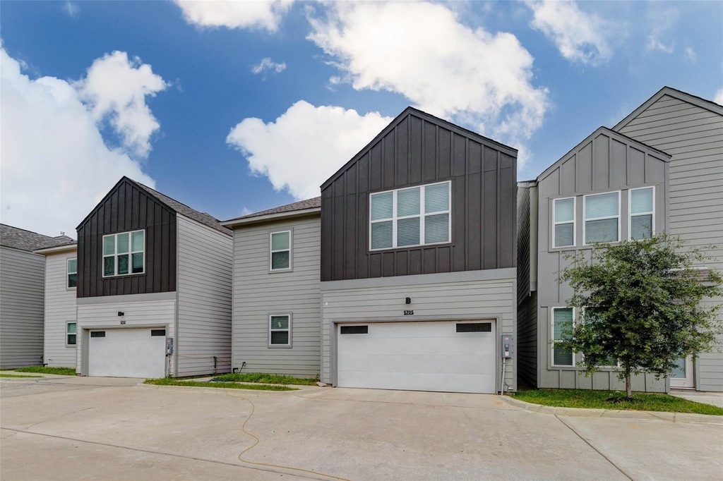 5705 Elysium Street - Photo 17